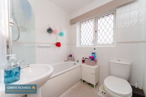 Bathroom- click for photo gallery